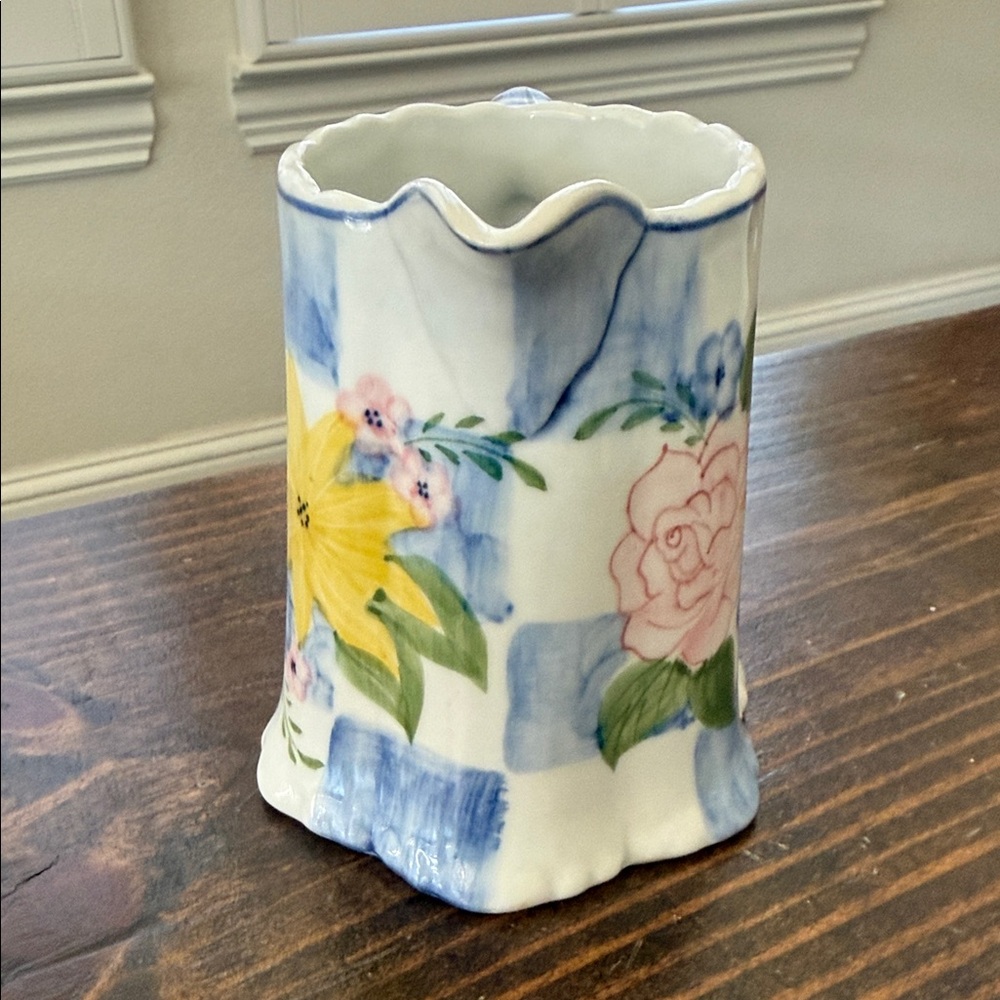 Andrea By Sadek Pink, Yellow & Blue Floral Sugar and Creamer Set - Picture 6 of 13